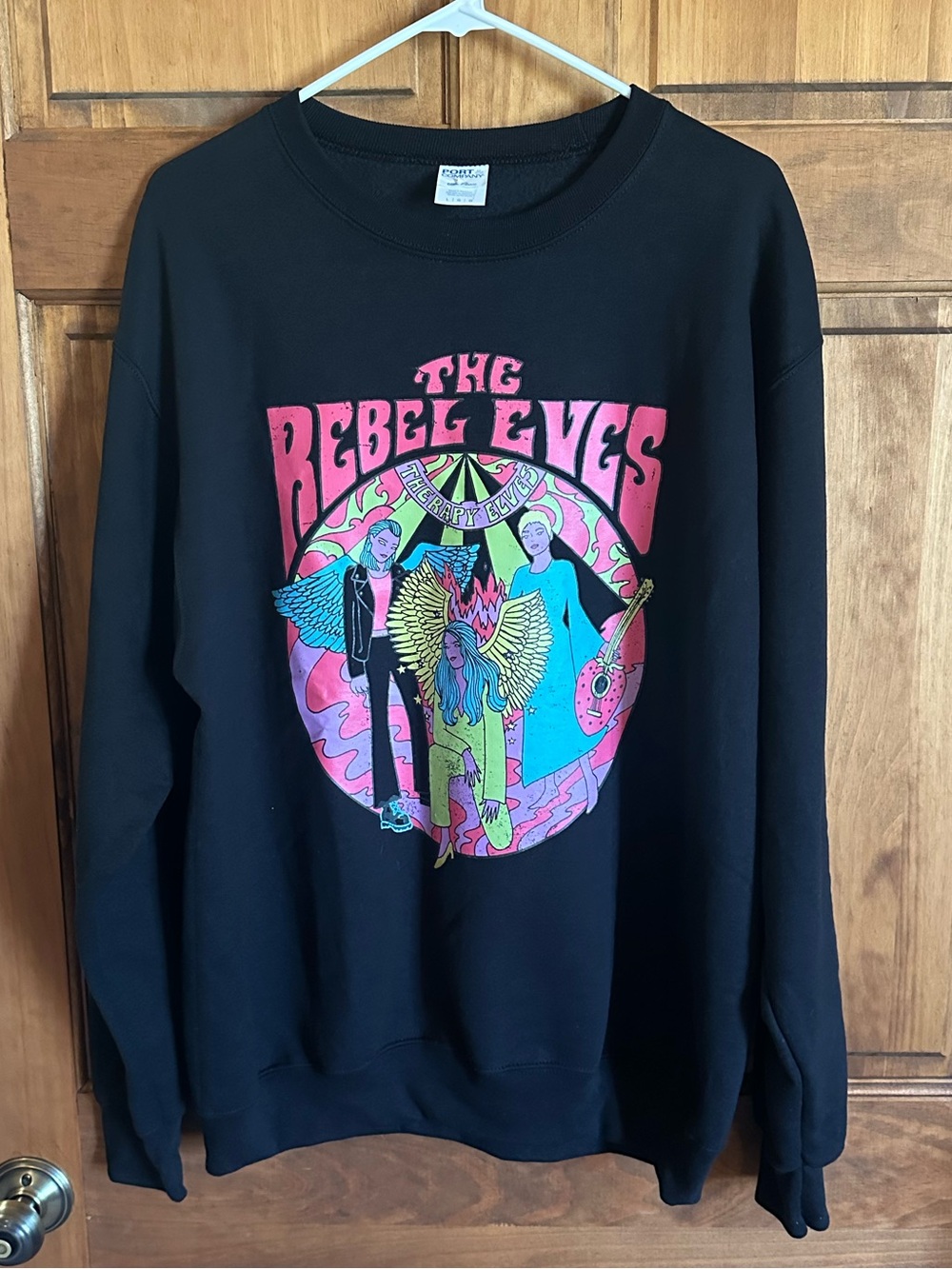 The Rebel Eves black crewneck concert sweatshirt, size large! Therapy elves!